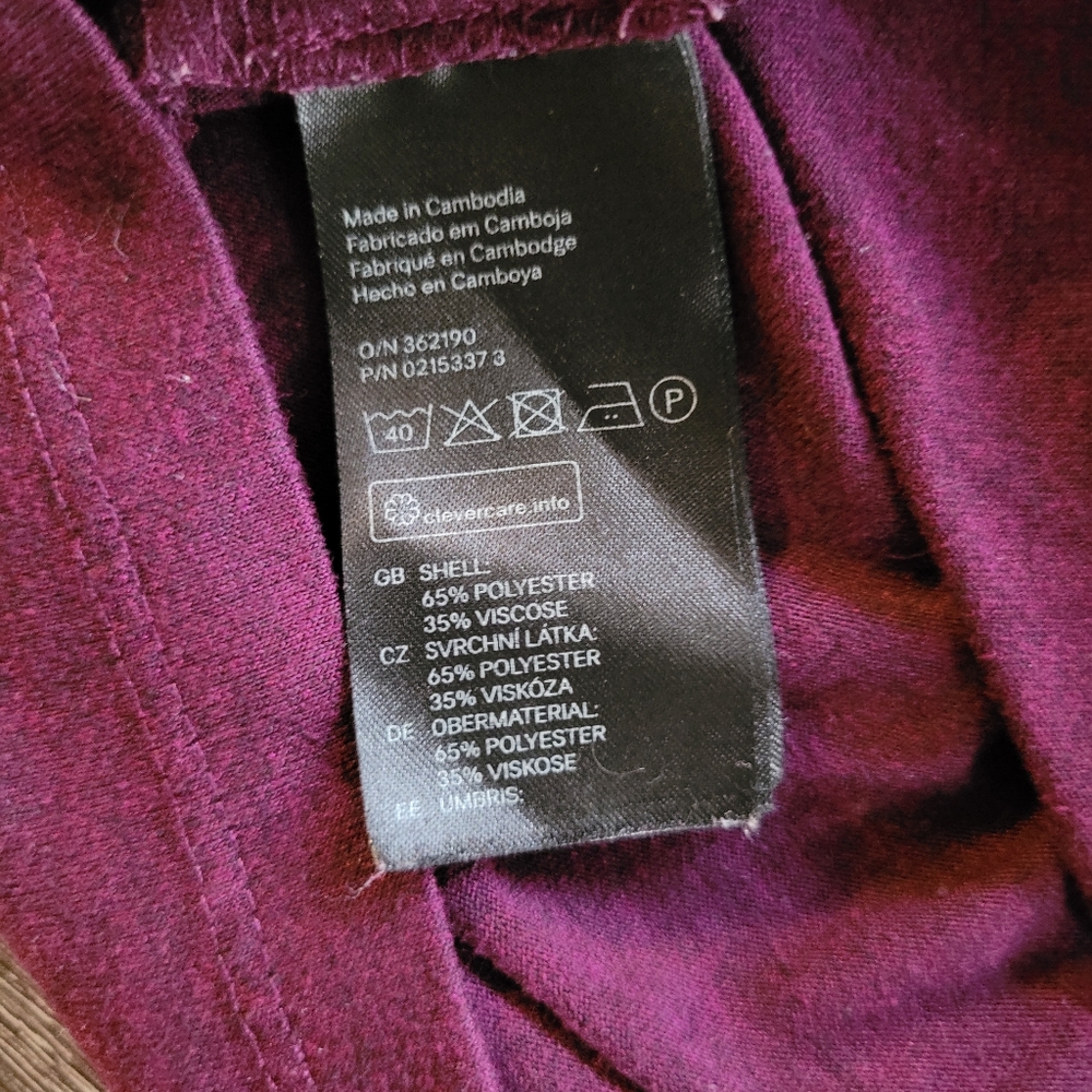 H&M Divided Basic Tee - Picture 5 of 5